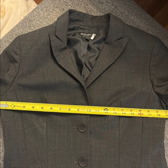 Jones New York Collection Platinum Stretch Women’s Blazer. Size 10. - Picture 14 of 14